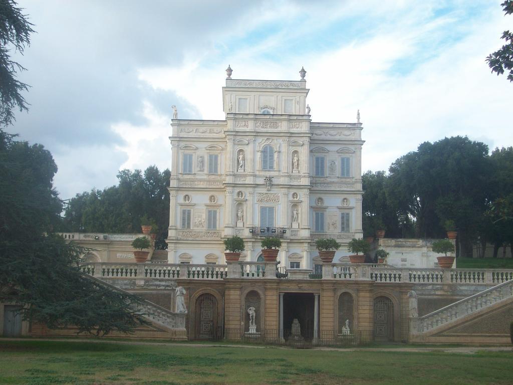 Cinema Apartment Rome Bagian luar foto